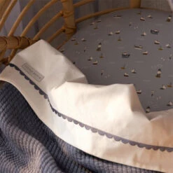 Little Dutch Hoeslaken Wieg Sailors Bay Blue -Little Thingz little dutch hoeslaken wieg sailors bay blue 2