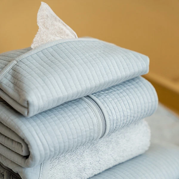 Little Dutch Badcape Pure Soft Blue - 75x75 Cm 9 Little Dutch Badcape Pure Soft Blue - 75x75 Cm - Afbeelding 9