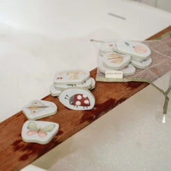 Little Dutch Badspeelgoed Foam Figuren Flowers & Butterflies -Little Thingz little dutch little dutch badspeelgoed foam figure 4