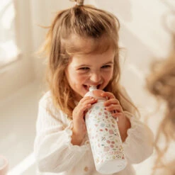 Little Dutch Mepal Drinkfles 400ml Flowers & Butterflies -Little Thingz little dutch little dutch mepal drinkfles 400ml fl 2