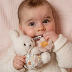 Little Dutch Nijntje Ringrammelaar Vintage Little Flowers -Little Thingz little dutch little dutch nijntje ringrammelaar vi 6