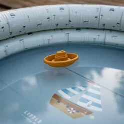 Little Dutch Opblaasbaar Zwembad Sailors Bay 80 Cm -Little Thingz little dutch little dutch opblaasbaar zwembad sail 4